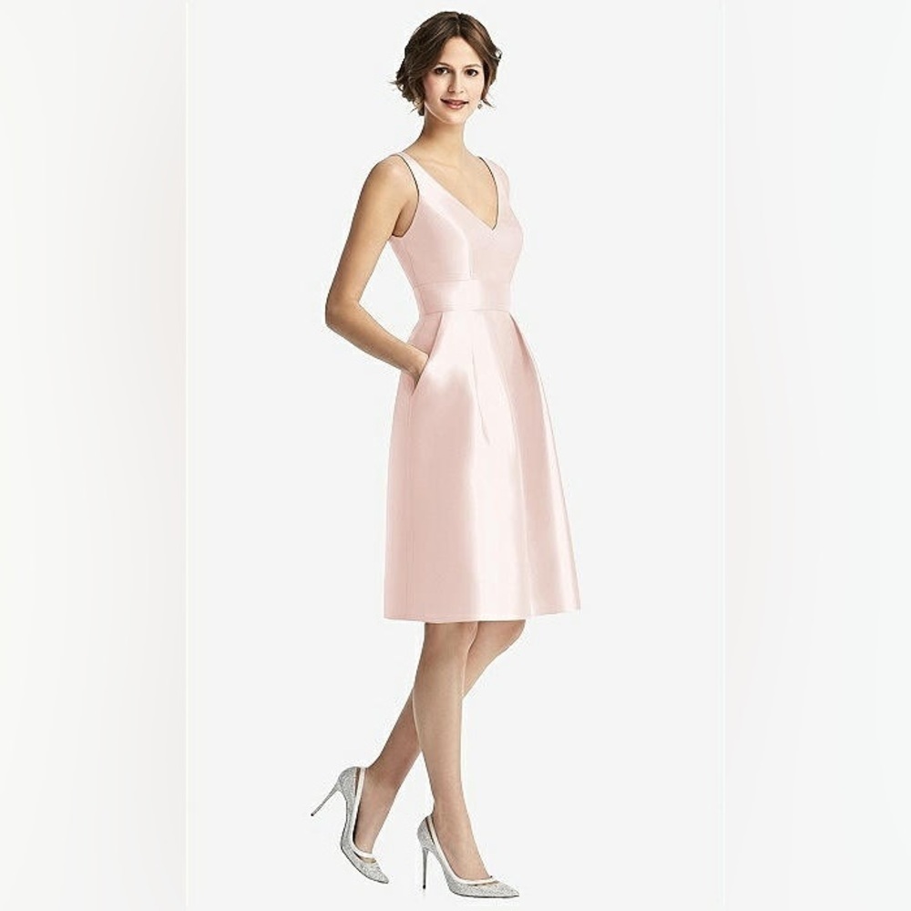 NWT!! ALFRED SUNG - V-NECK PLEATED SKIRT COCKTAIL DRESS WITH POCKETS - BLUSH - 4
